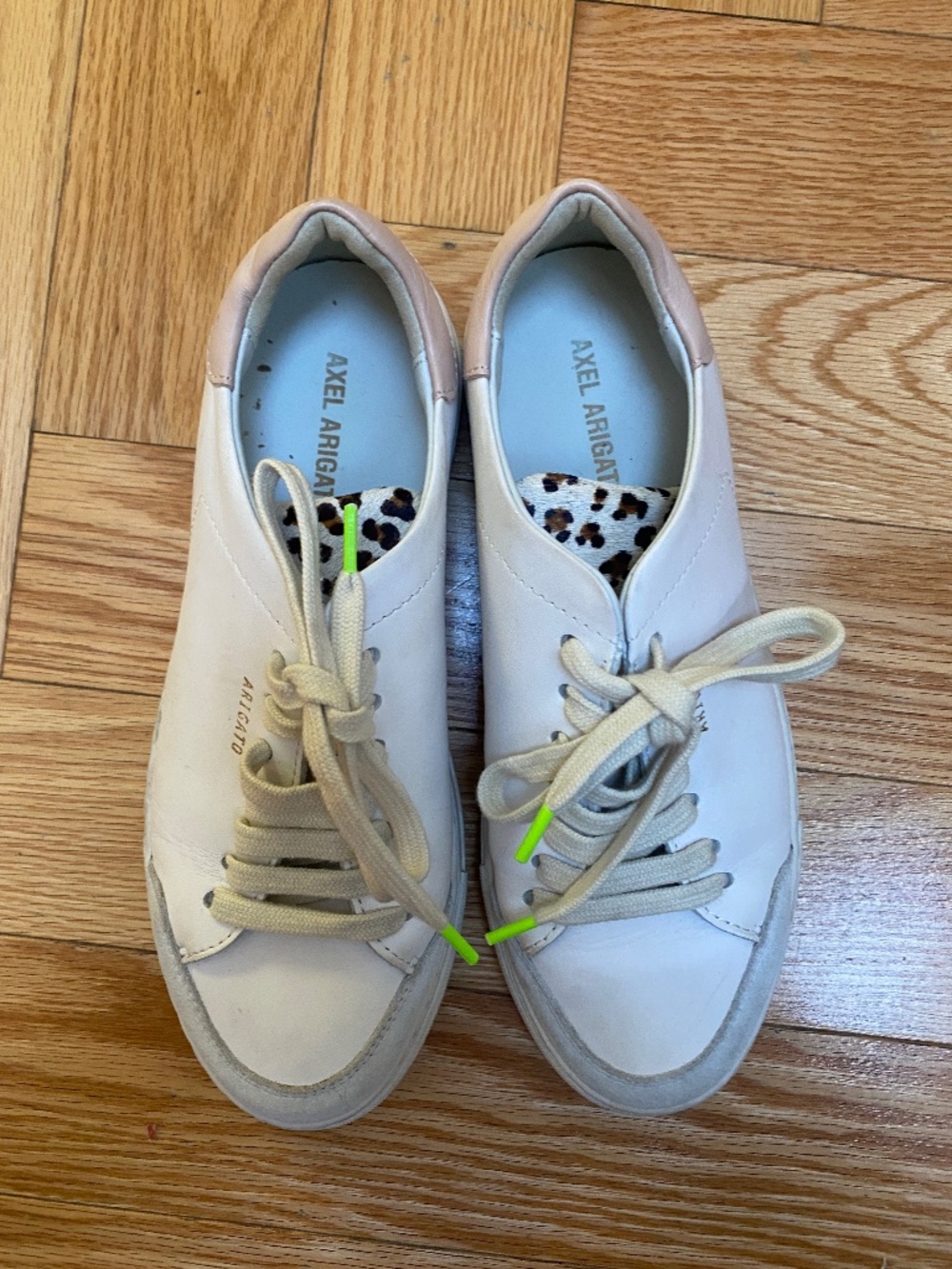 Axel Arigato US 8.5 women’s leather white sneaker